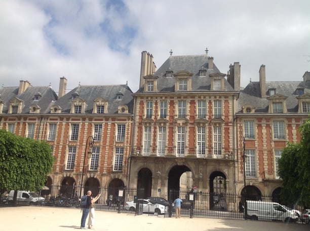 Les Fastes du Marais, ses Joutes, ses Duels, ses Crimes réels ou fictifs.