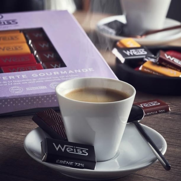 Un café au bar de l'Hôtel Marriott Paris 17