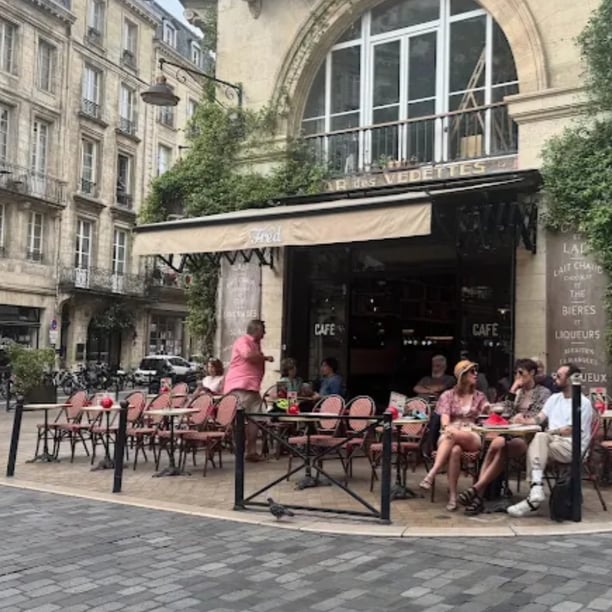 se découvrir  autour café