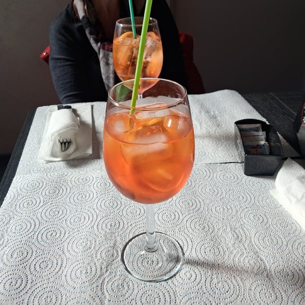 Pot de l'Amitié : Nouveaux et Anciens