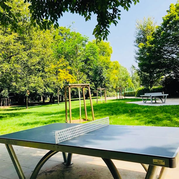 Promenade dans le parc Kurgarten