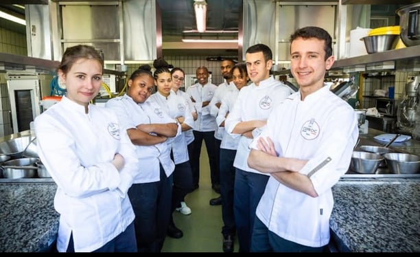 Restaurant des Saveurs   restaurant d'application    hôtelier CEPROC 