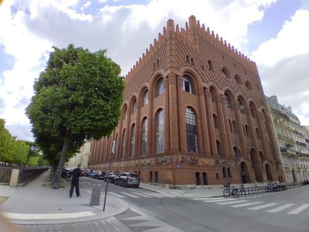 De La Coupole à la Closerie des Lilas