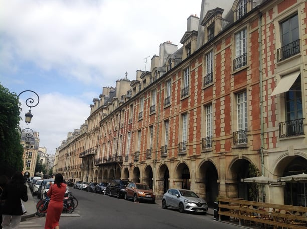 Fastes, joutes, duels, meurtres réels ou fictifs, dans le Marais