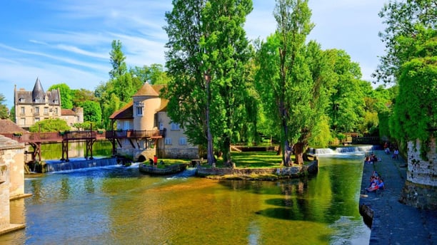 Journée à Moret-sur-Loing , entre art et rivière