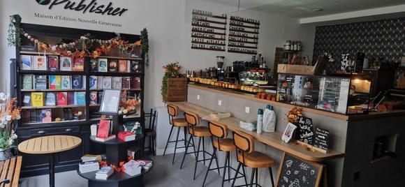 cafe cosy le Book nook
