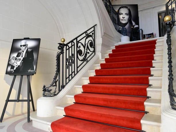 Visite Exclusive guidée du Légendaire Studio Harcourt 📸 avec Roland 🌟