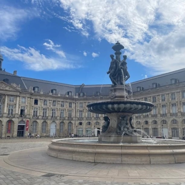 marche sur les quais de bordeaux