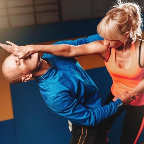 INITIATION SELF DEFENSE FEMININE